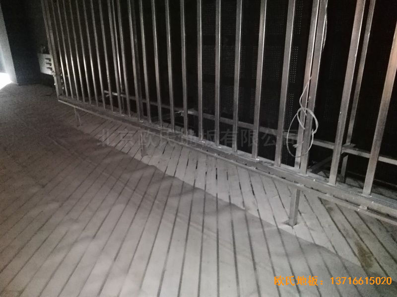 �ӱ��ȷ�����ͬ�ČWУ���_�\��ľ�ذ���b����