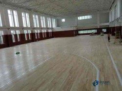 專業(yè)籃球場地板施工團(tuán)隊